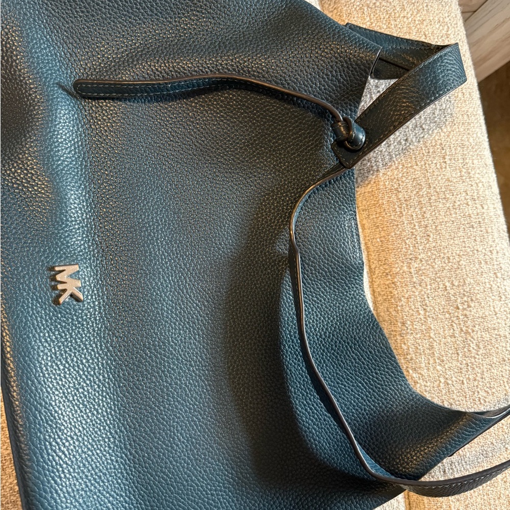 Michael Kors Blue Shoulder Bag with Textured Leather and Metallic Detail